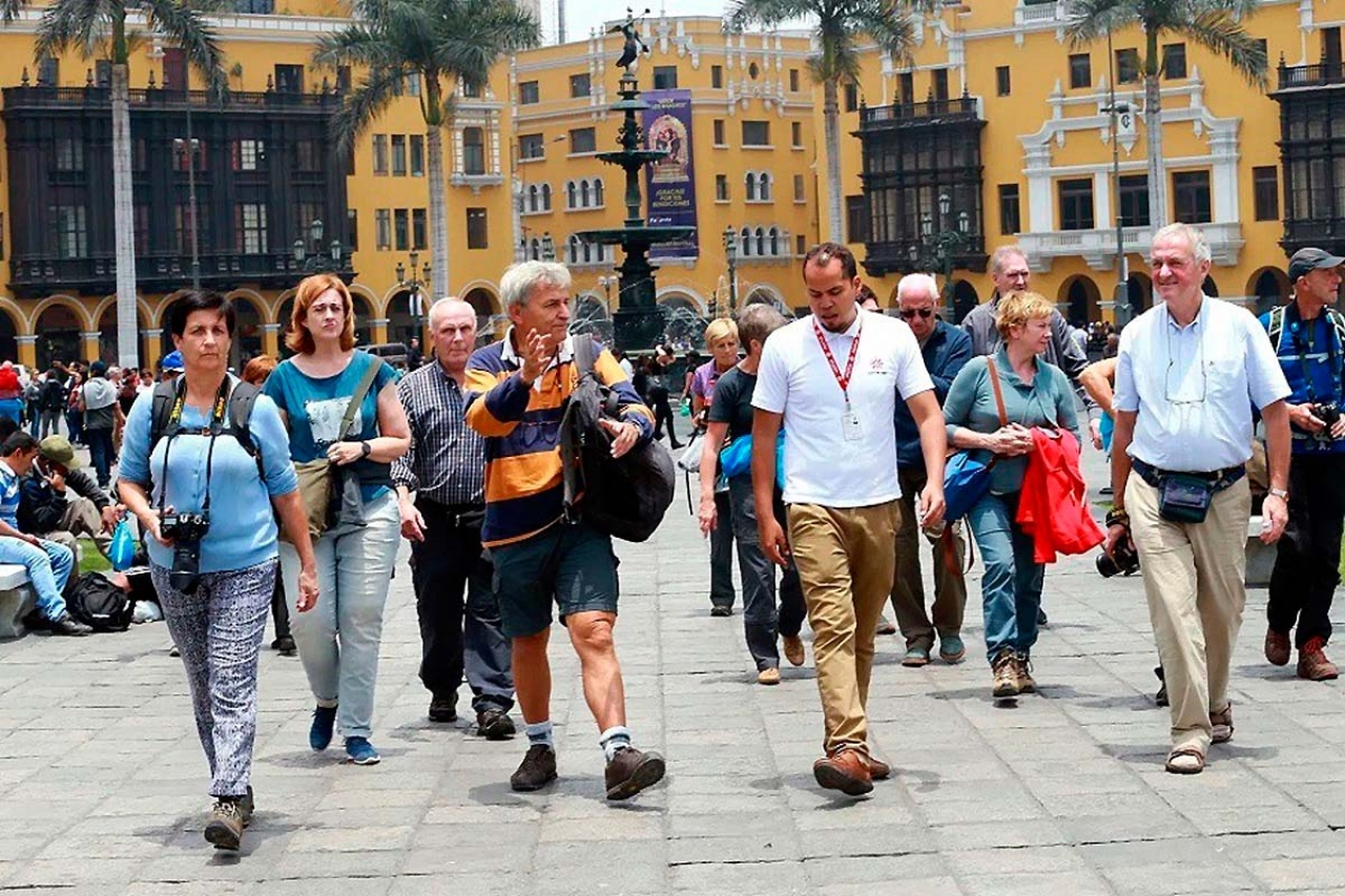 Perú superó el flujo de pasajeros prepandemia pero no recuperó el turismo receptivo
