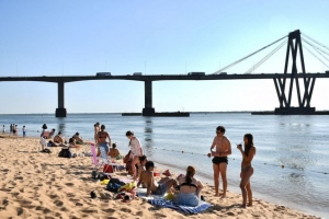 En Corrientes comenzó la temporada de playa más extensa de Argentina