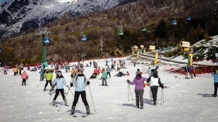 Bariloche extenderá su temporada de esquí