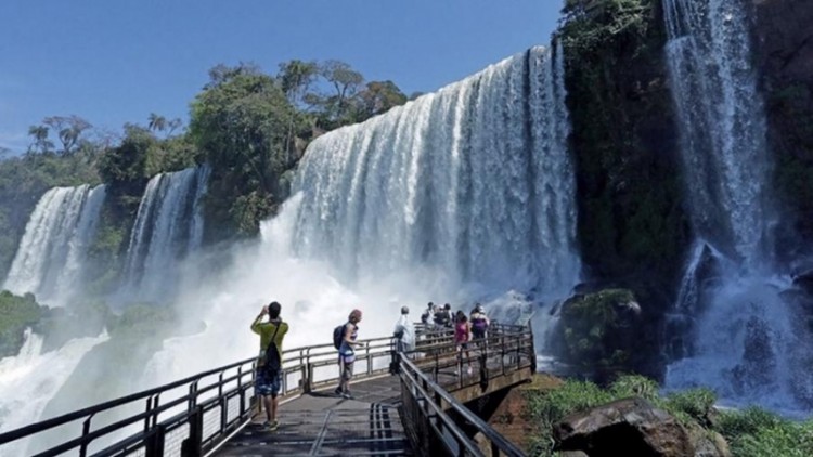 “En Argentina lejos de pensar en cierres pensamos en turismo cuidado”