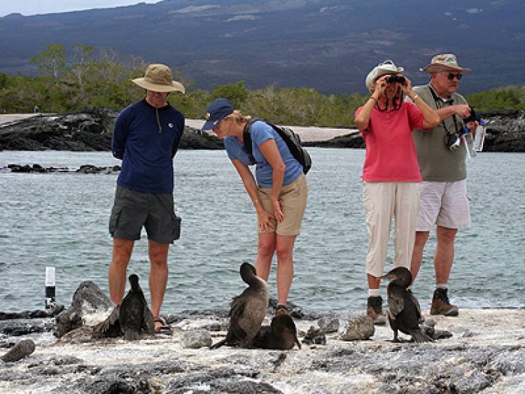 Ecuador planea recibir 800.000 turistas en 2022