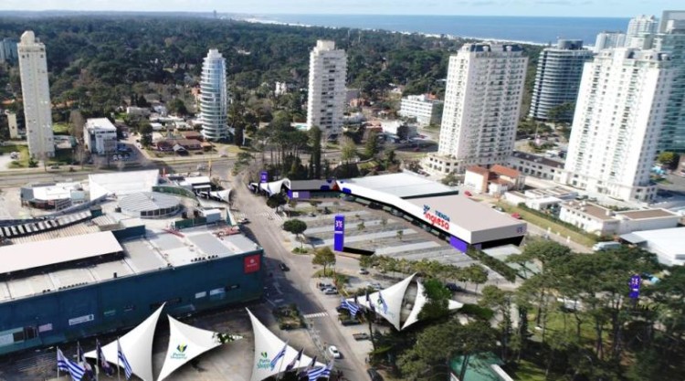 Solución estatal para damnificados del incendio en el Shopping de Punta del Este